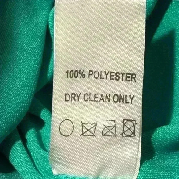 Missy Robertson by Southern Fashion House Cold Shoulder Embroidered Medium - Picture 9 of 9